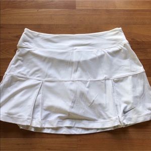 White nike tennis skirt